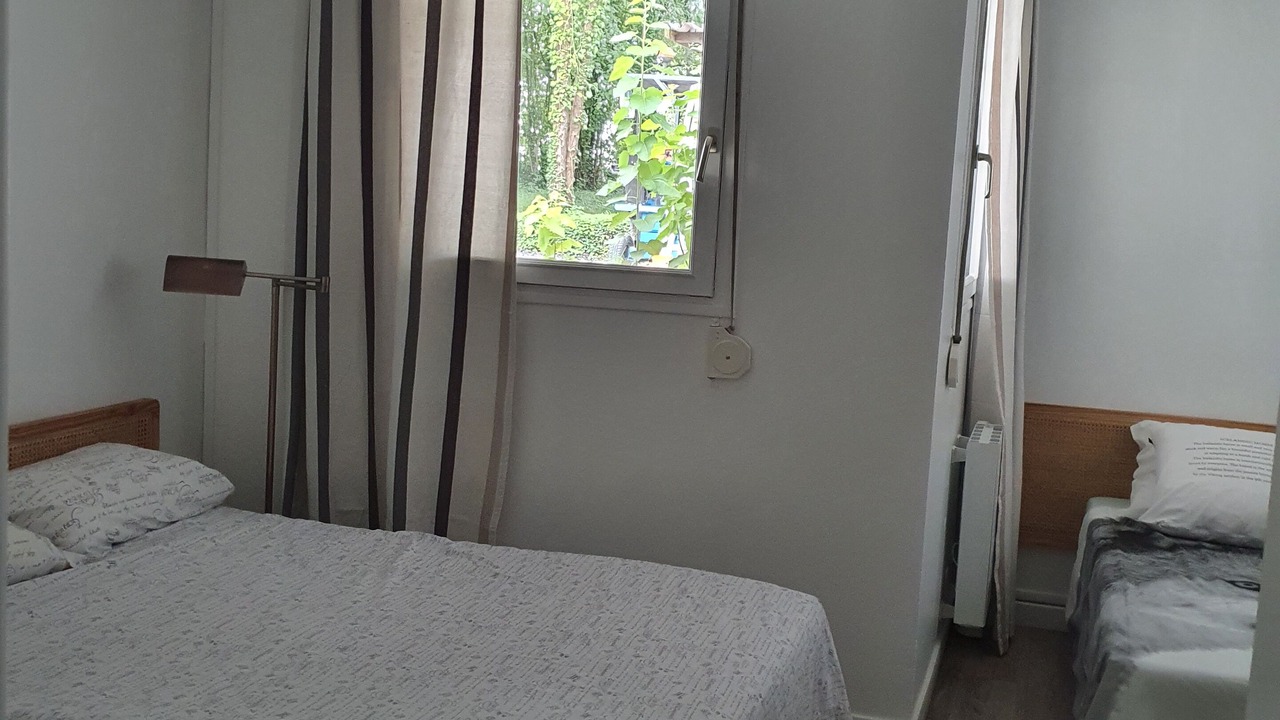 Photo of Bedroom in Roupy