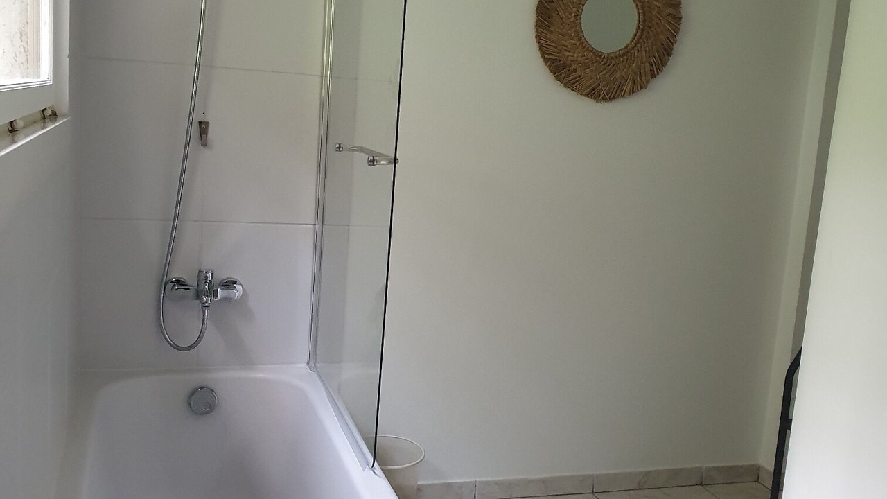 Photo of Bathroom in Roupy