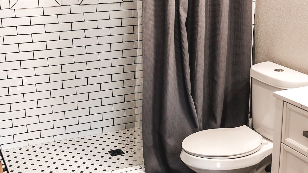 Photo of Bathroom in Elgin