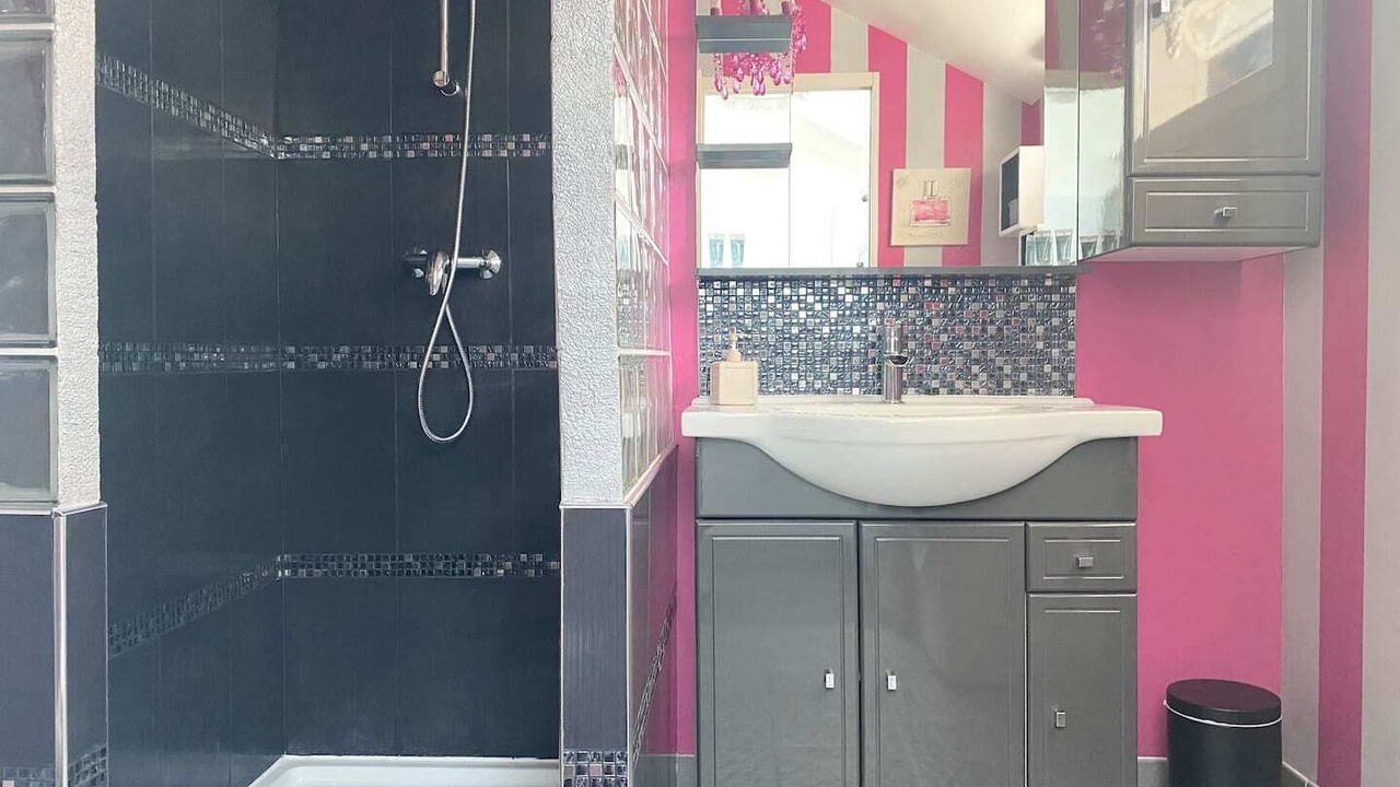 Photo of Bathroom in Dieppe