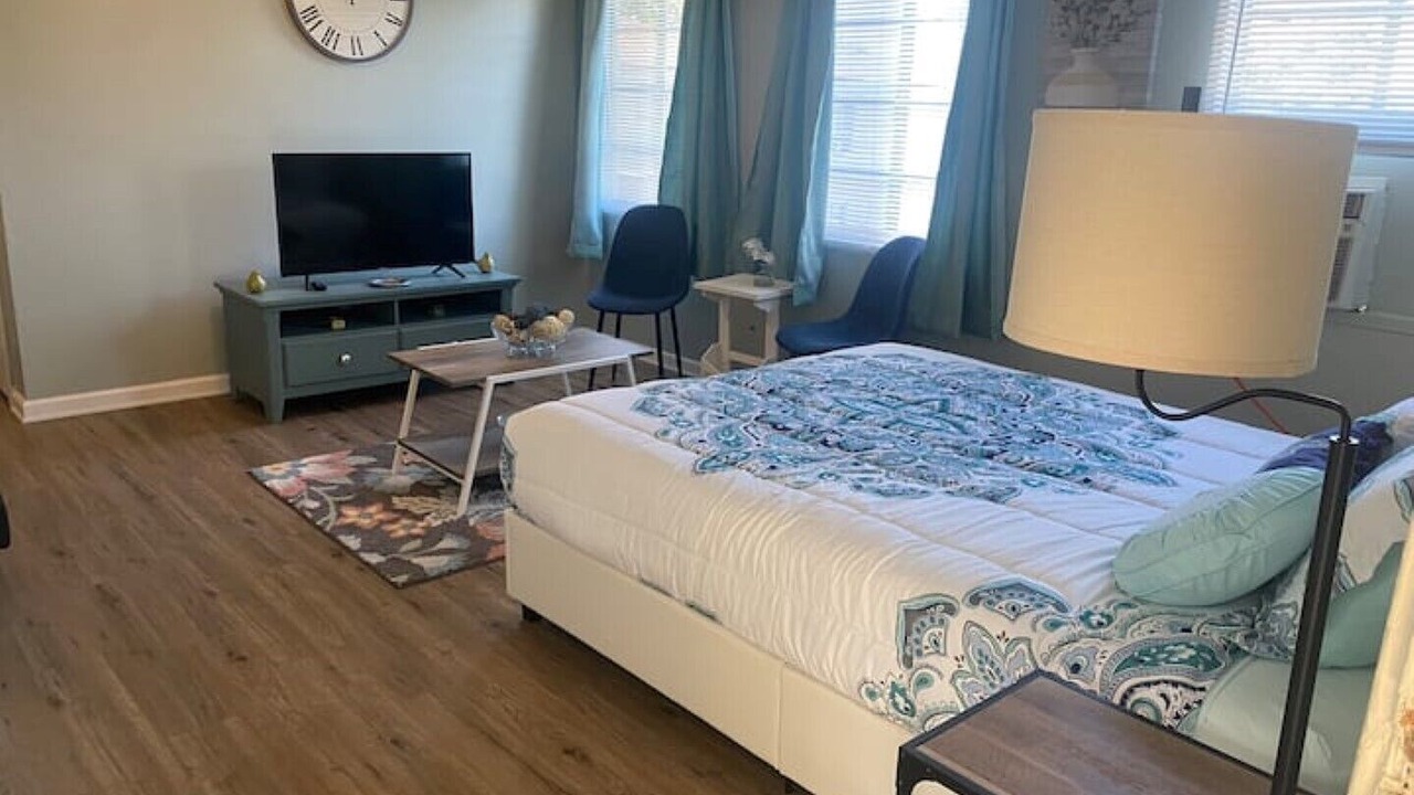 Photo of Bedroom in Valdosta