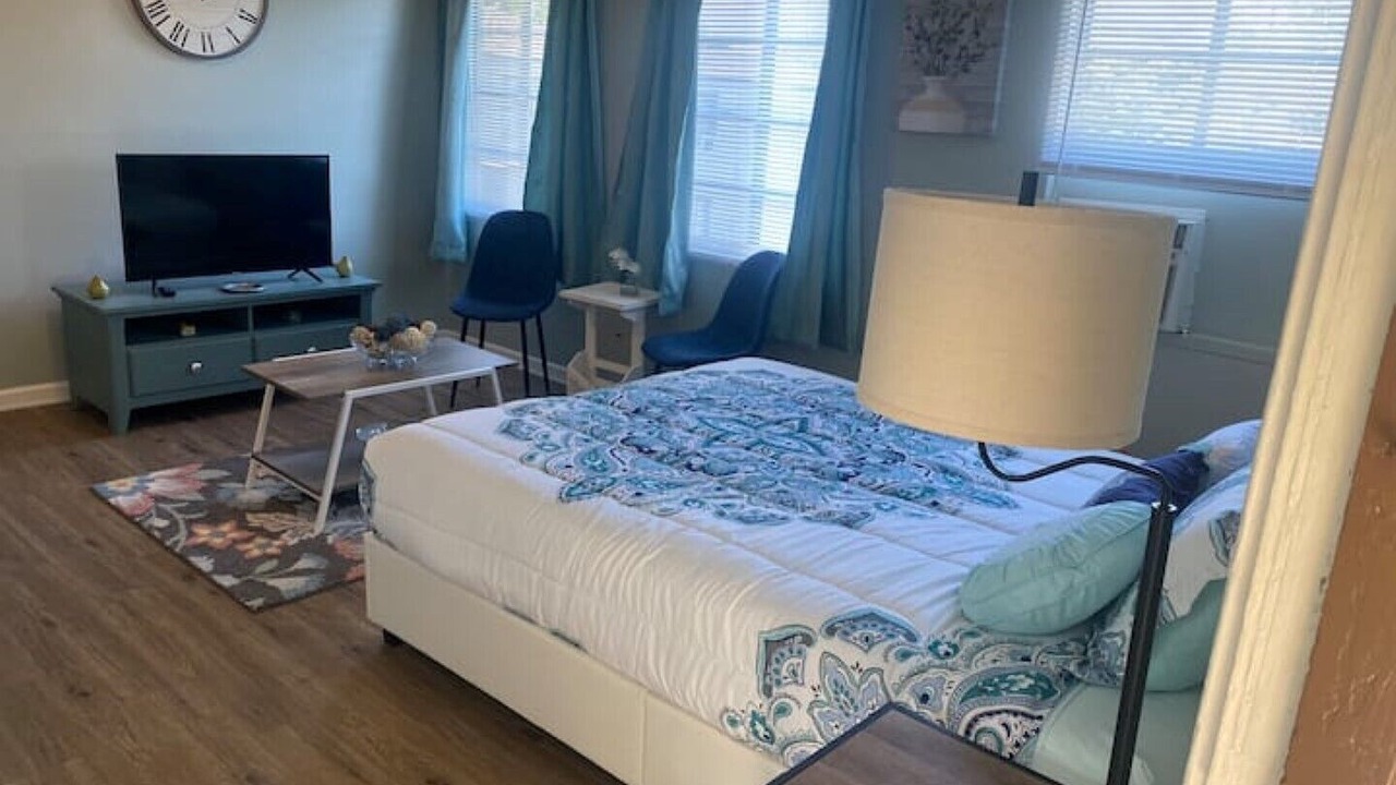 Photo of Bedroom in Valdosta