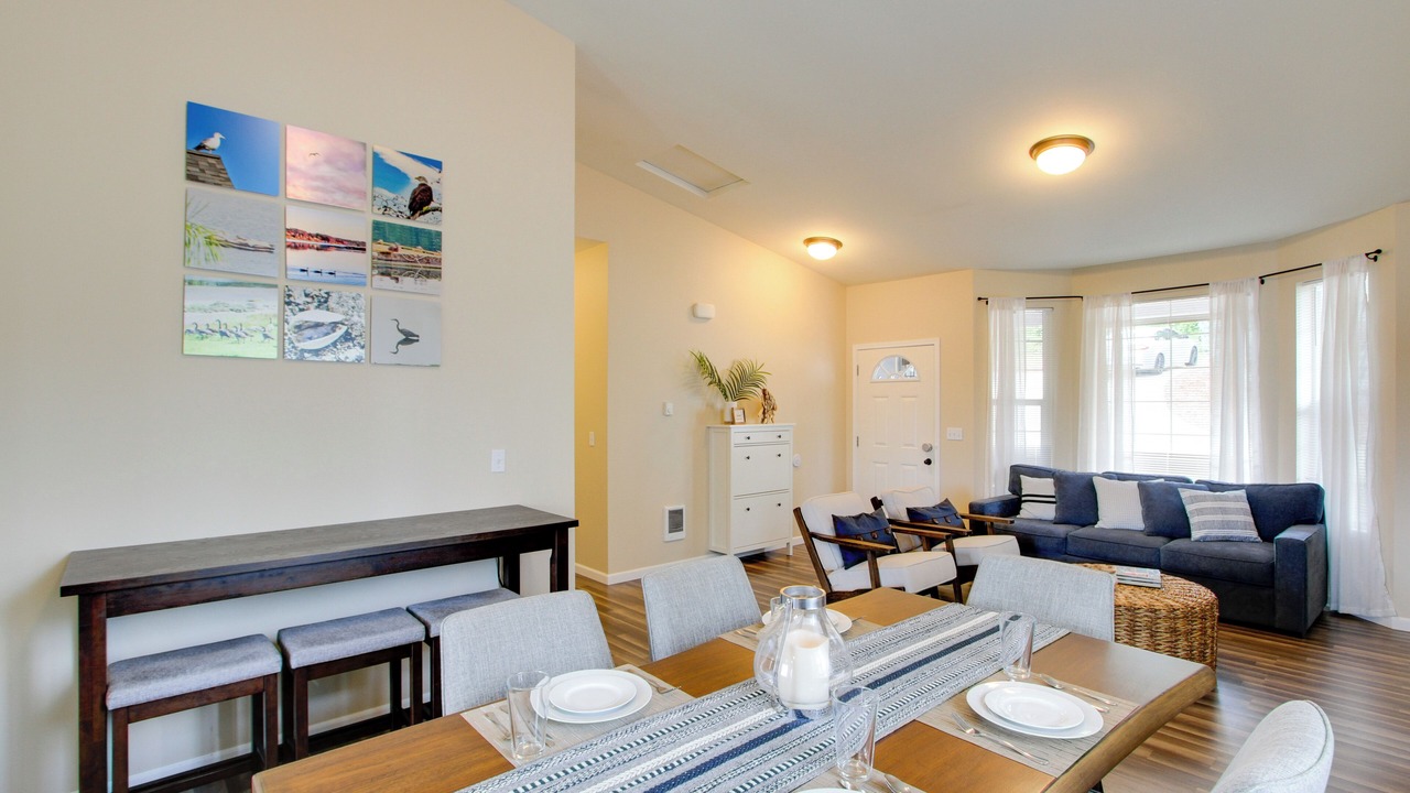 Photo of Bedroom in Allyn