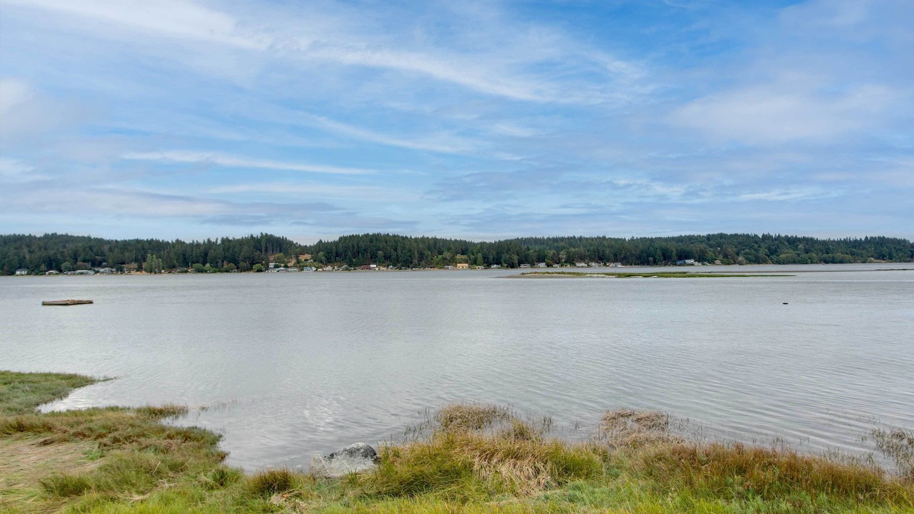 Photo of Others in Allyn