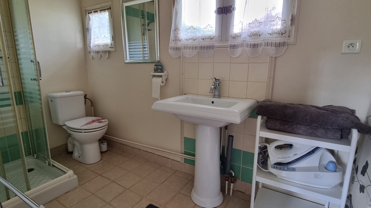 Photo of Bathroom in Coye-la-Foret