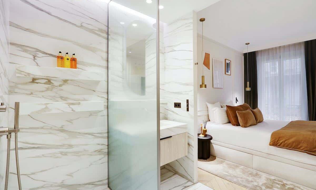 Photo of Bedroom in 8th Arrondissement