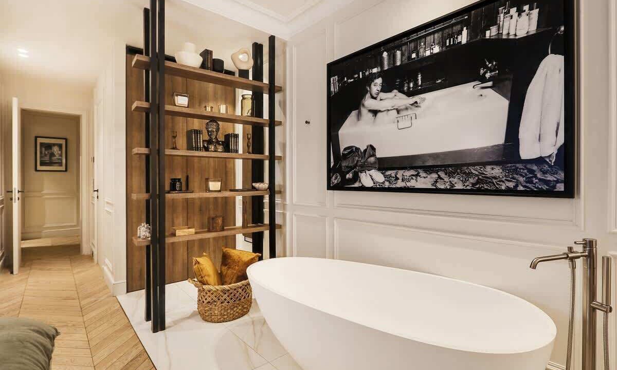 Photo of Bathroom in 8th Arrondissement