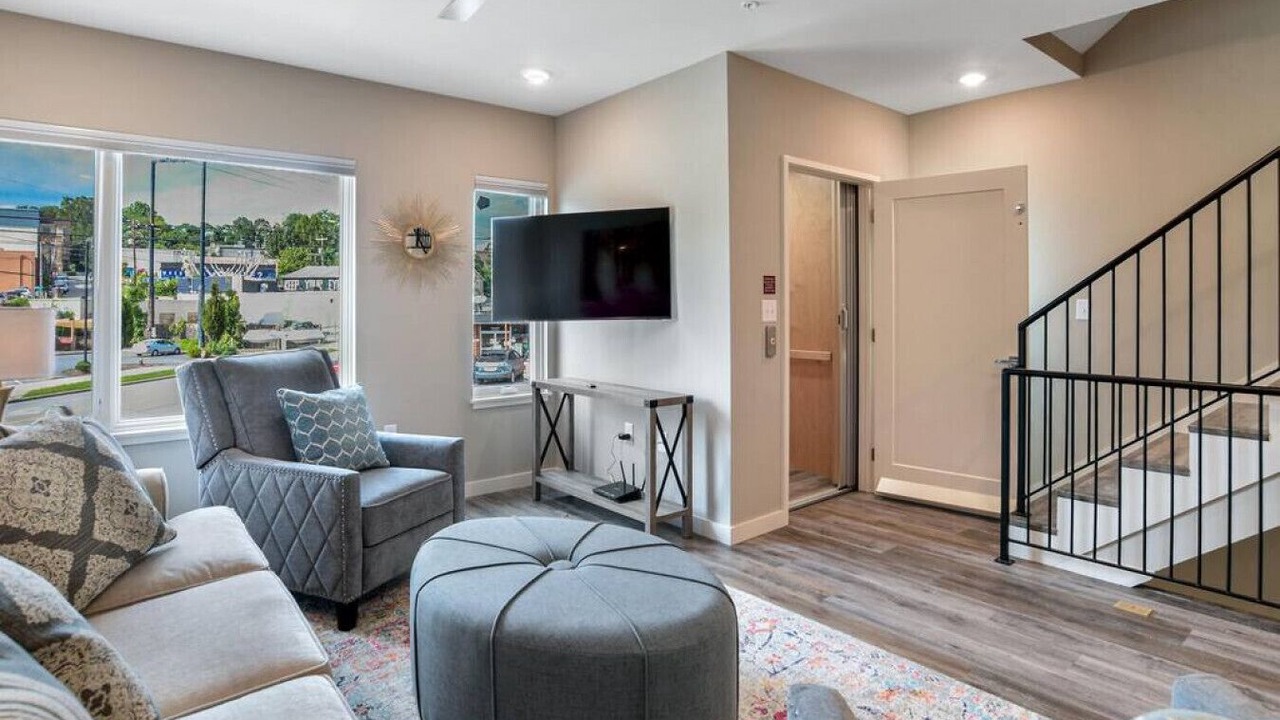 Photo of Livingroom in Asheville