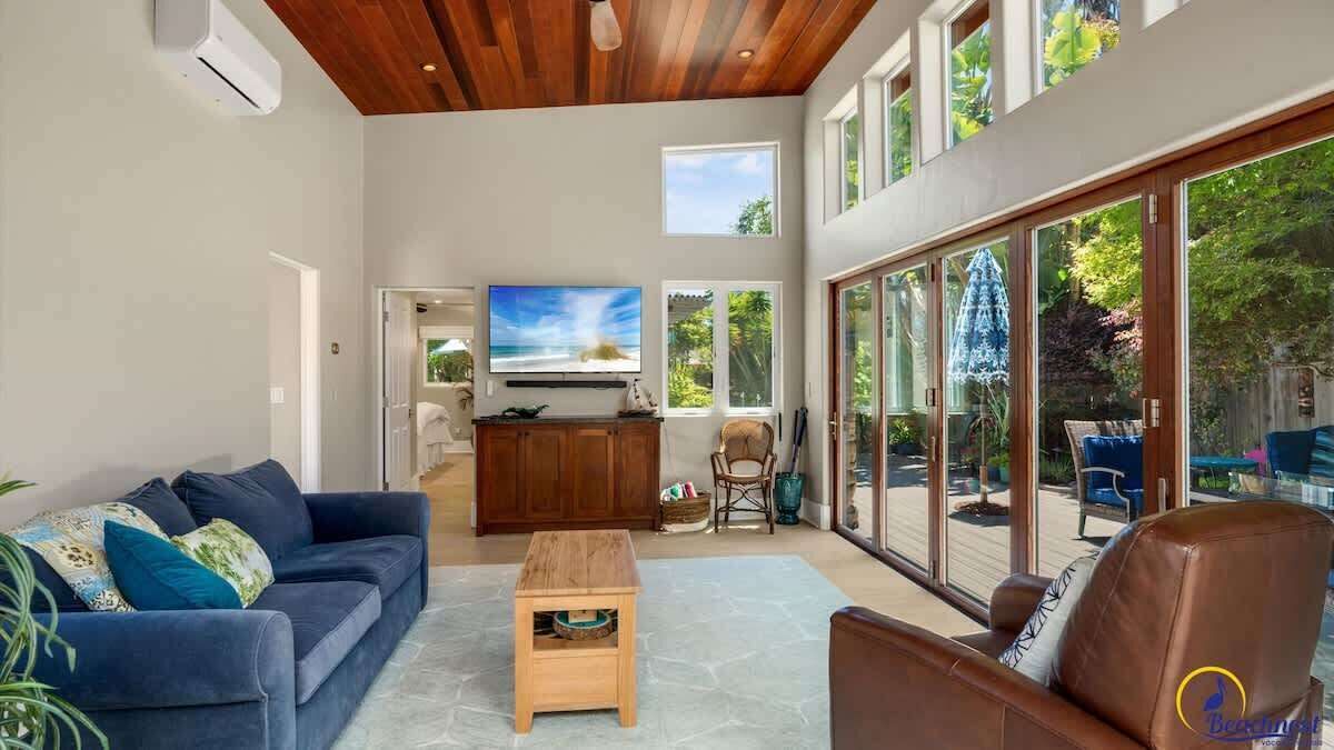 Photo of Livingroom in Westside Santa Cruz