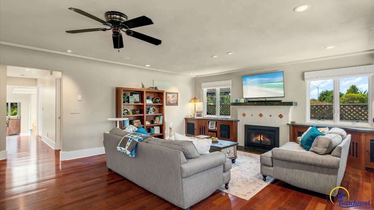 Photo of Livingroom in Westside Santa Cruz