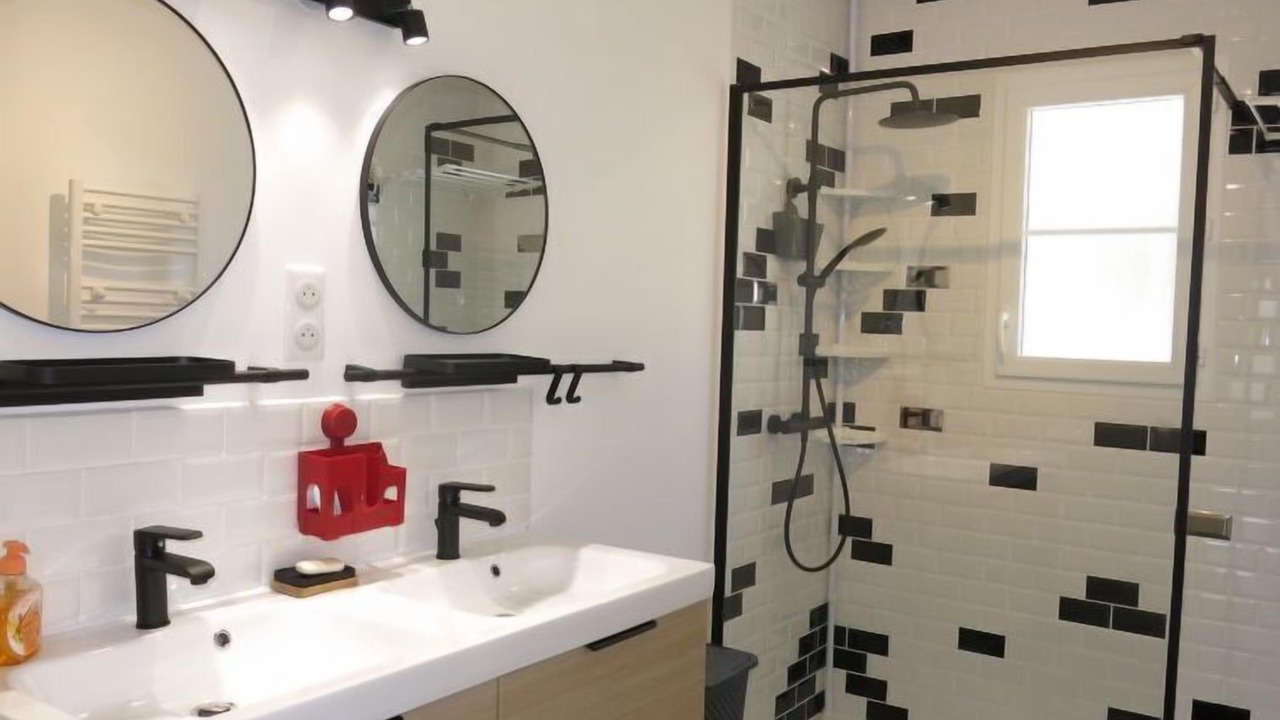 Photo of Bathroom in Moutiers-les-Mauxfaits