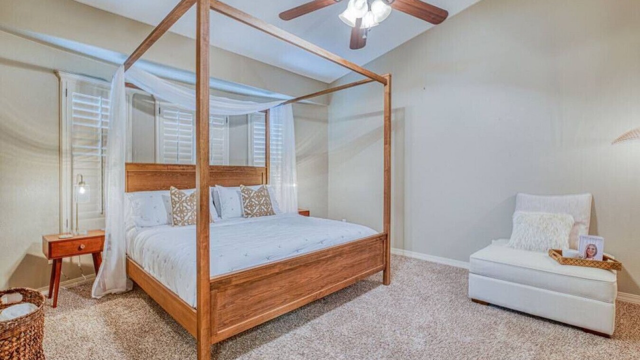 Photo of Bedroom in Biggs Field