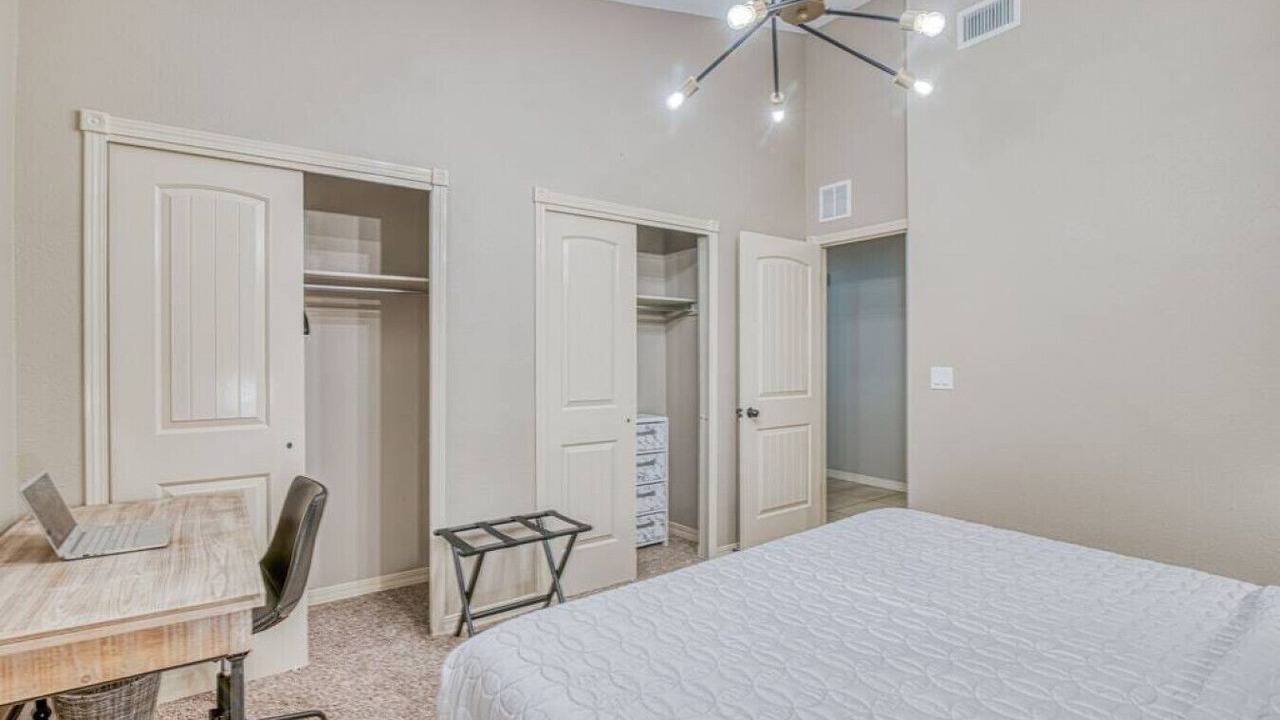Photo of Bedroom in Biggs Field