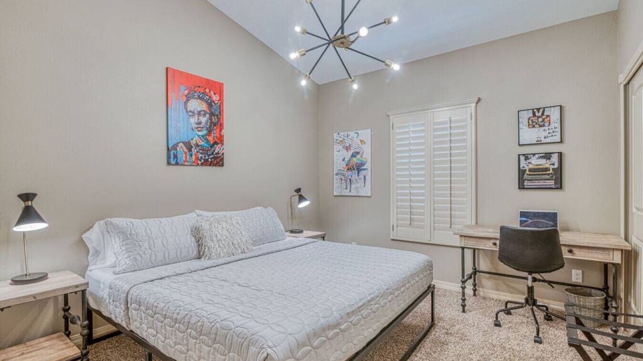 Photo of Bedroom in Biggs Field