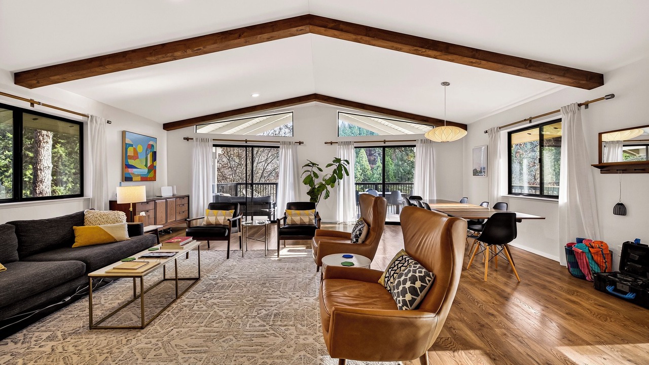 Photo of Livingroom in Grass Valley