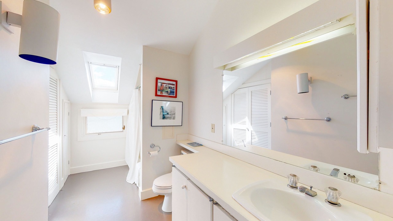 Photo of Bathroom in Tenants Harbor