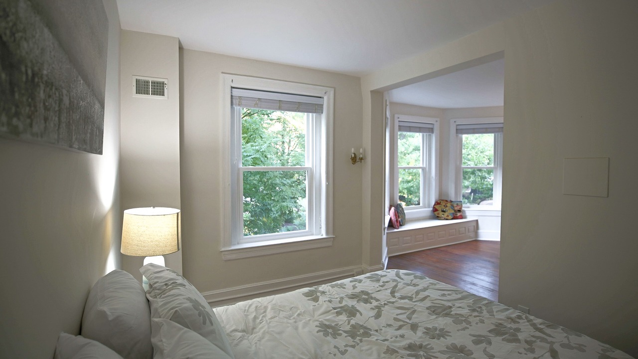Photo of Bedroom in Woodley Park