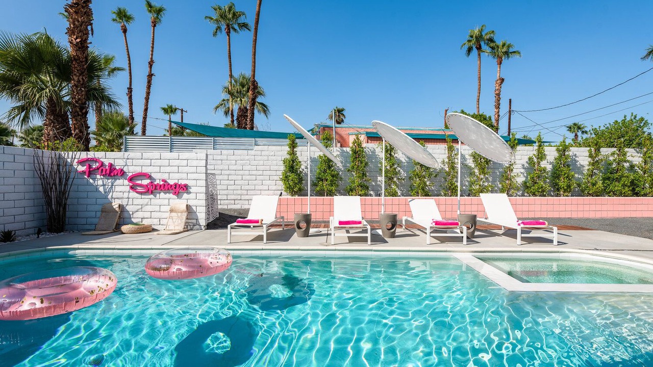 Photo of Outdoor in Racquet Club Estates