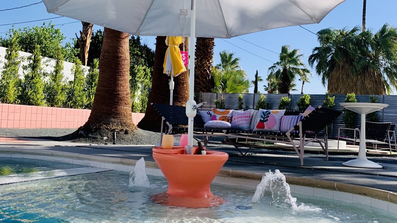 Photo of Outdoor in Racquet Club Estates