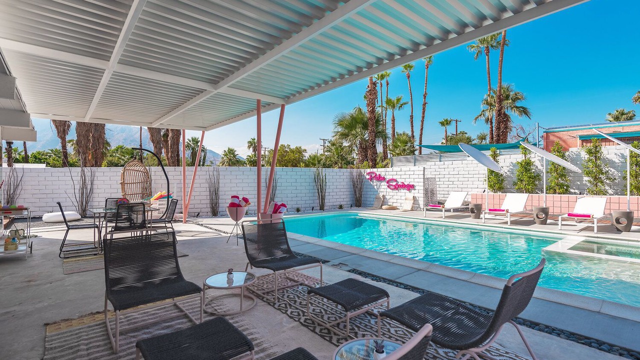 Photo of Outdoor in Racquet Club Estates