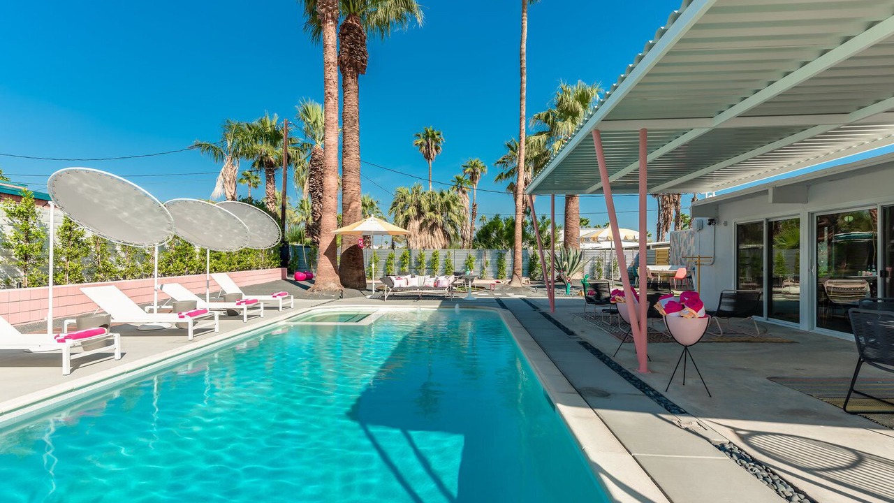 Photo of Outdoor in Racquet Club Estates