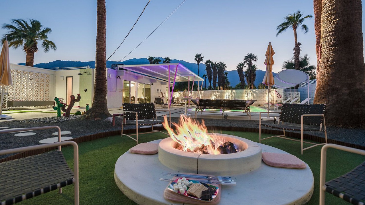 Photo of Patio Balcony in Racquet Club Estates