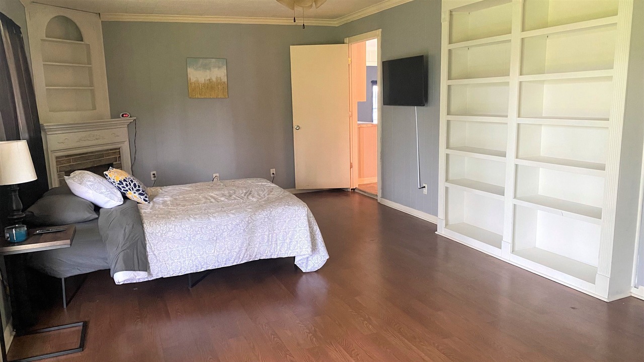 Photo of Bedroom in Westlake