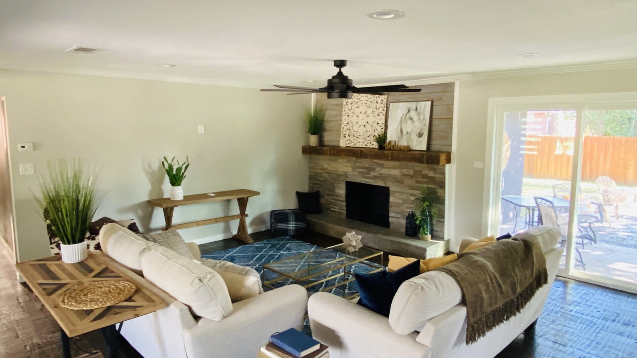 Photo of Livingroom in Northwest Dallas