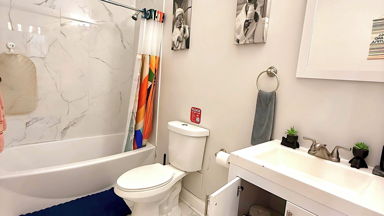 Photo of Bathroom in Grand Boulevard