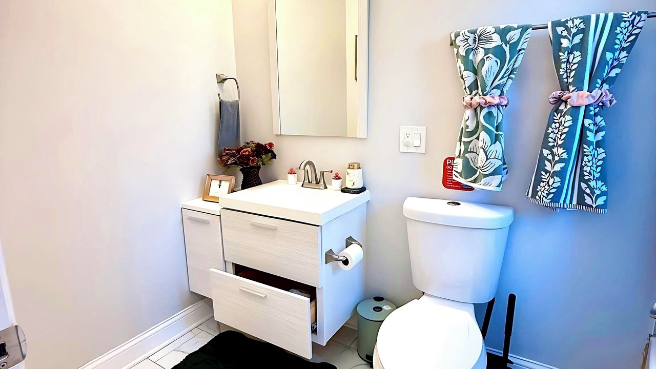 Photo of Bathroom in Grand Boulevard