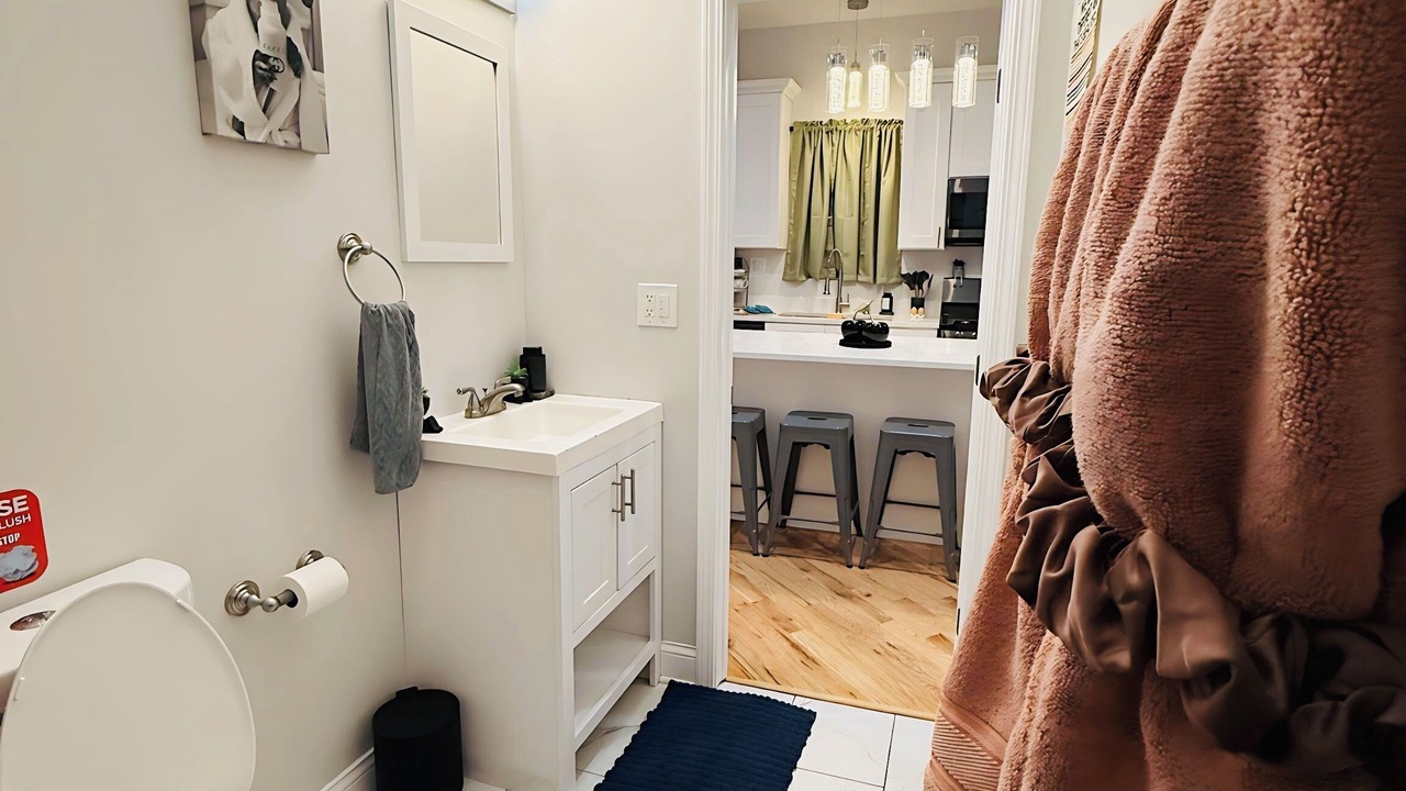 Photo of Bathroom in Grand Boulevard