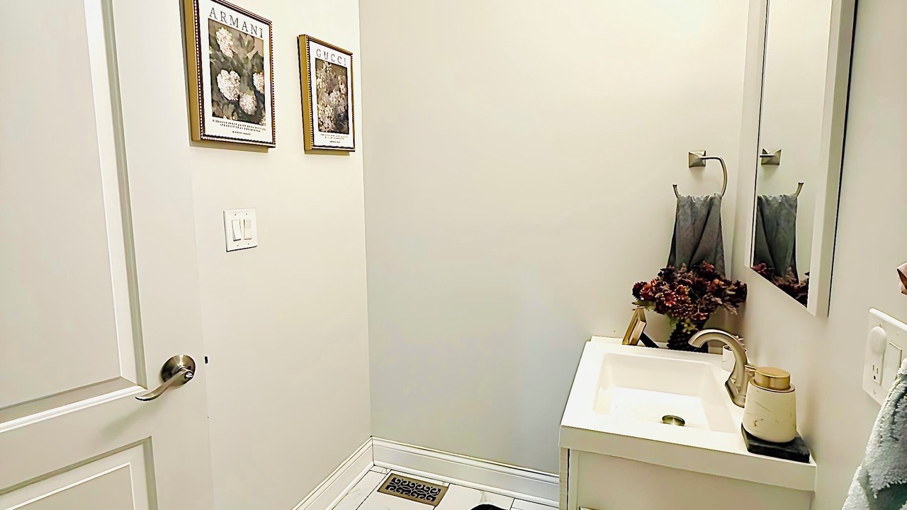 Photo of Bathroom in Grand Boulevard