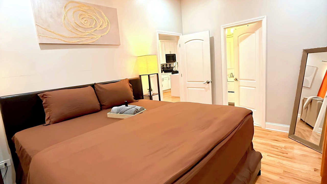 Photo of Bedroom in Grand Boulevard