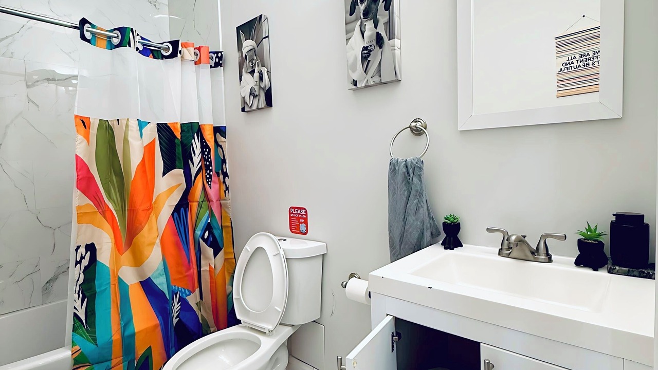 Photo of Bathroom in Grand Boulevard