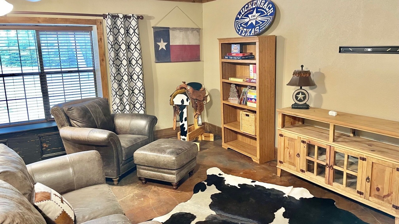 Photo of Livingroom in Bryan