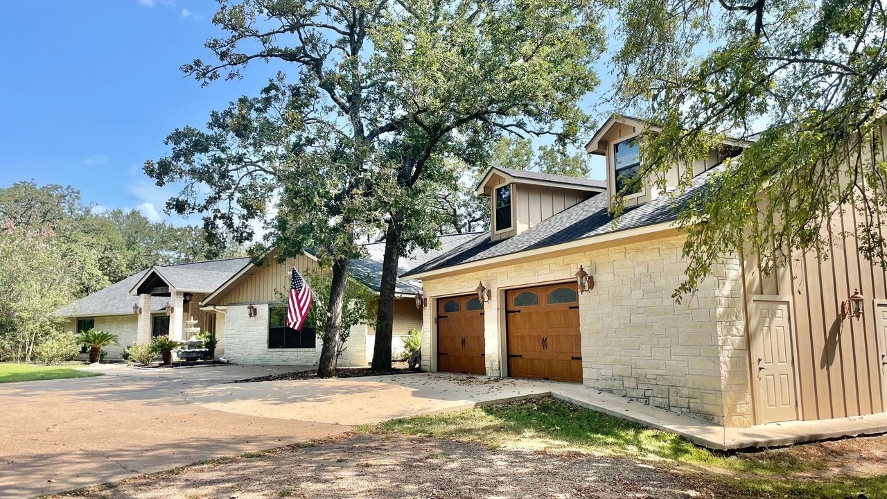 Photo of Outdoor in Bryan
