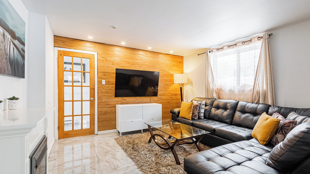 Photo of Livingroom in Terrebonne
