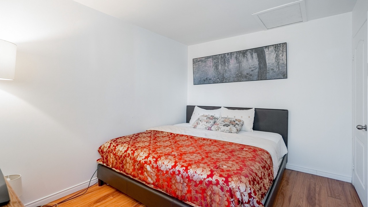 Photo of Bedroom in Terrebonne
