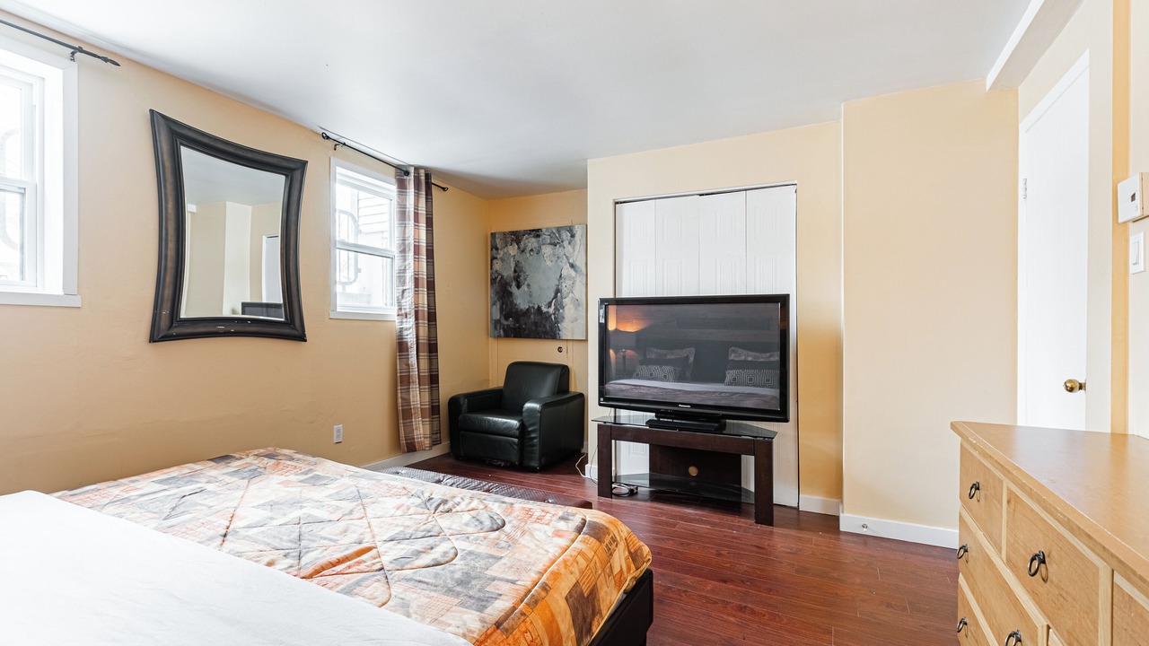 Photo of Bedroom in Terrebonne