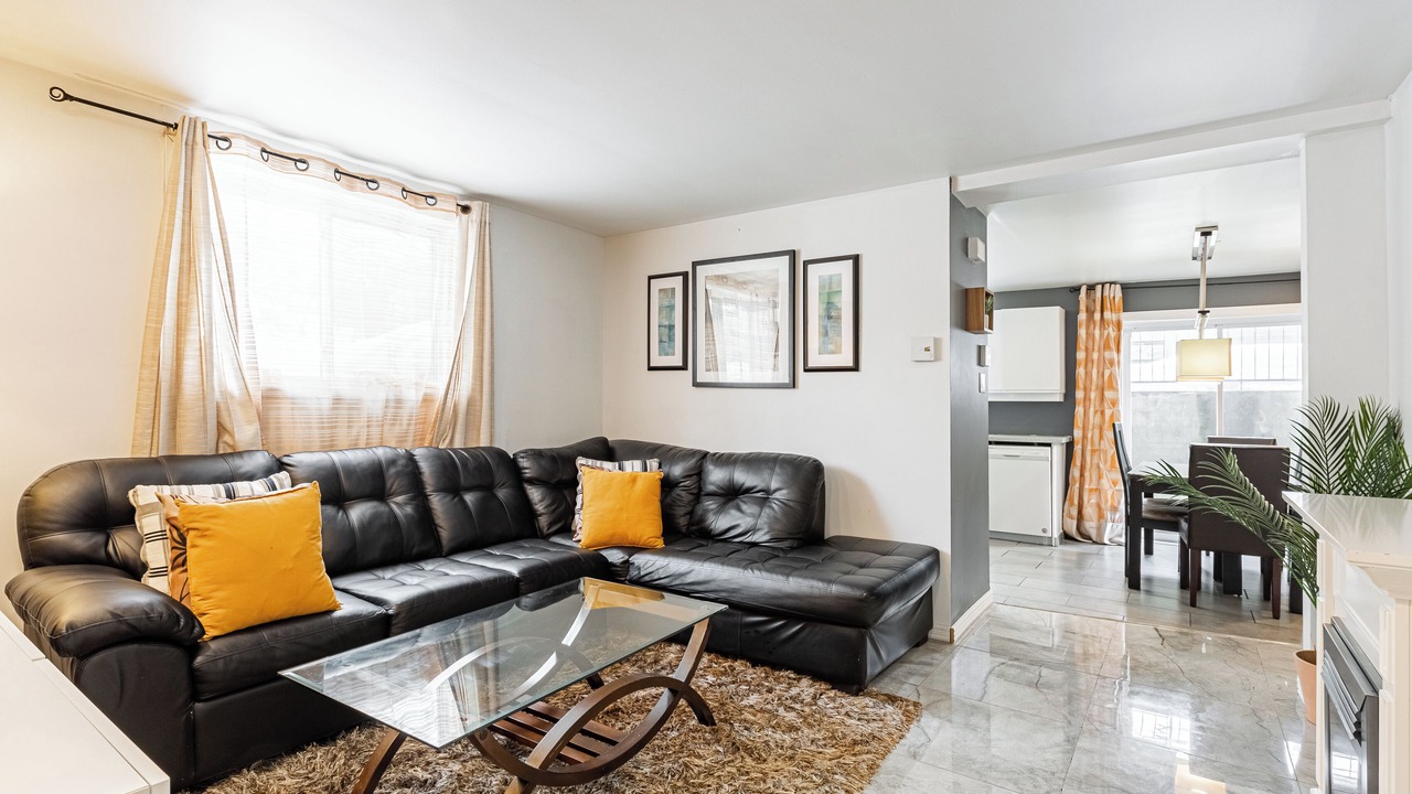 Photo of Livingroom in Terrebonne