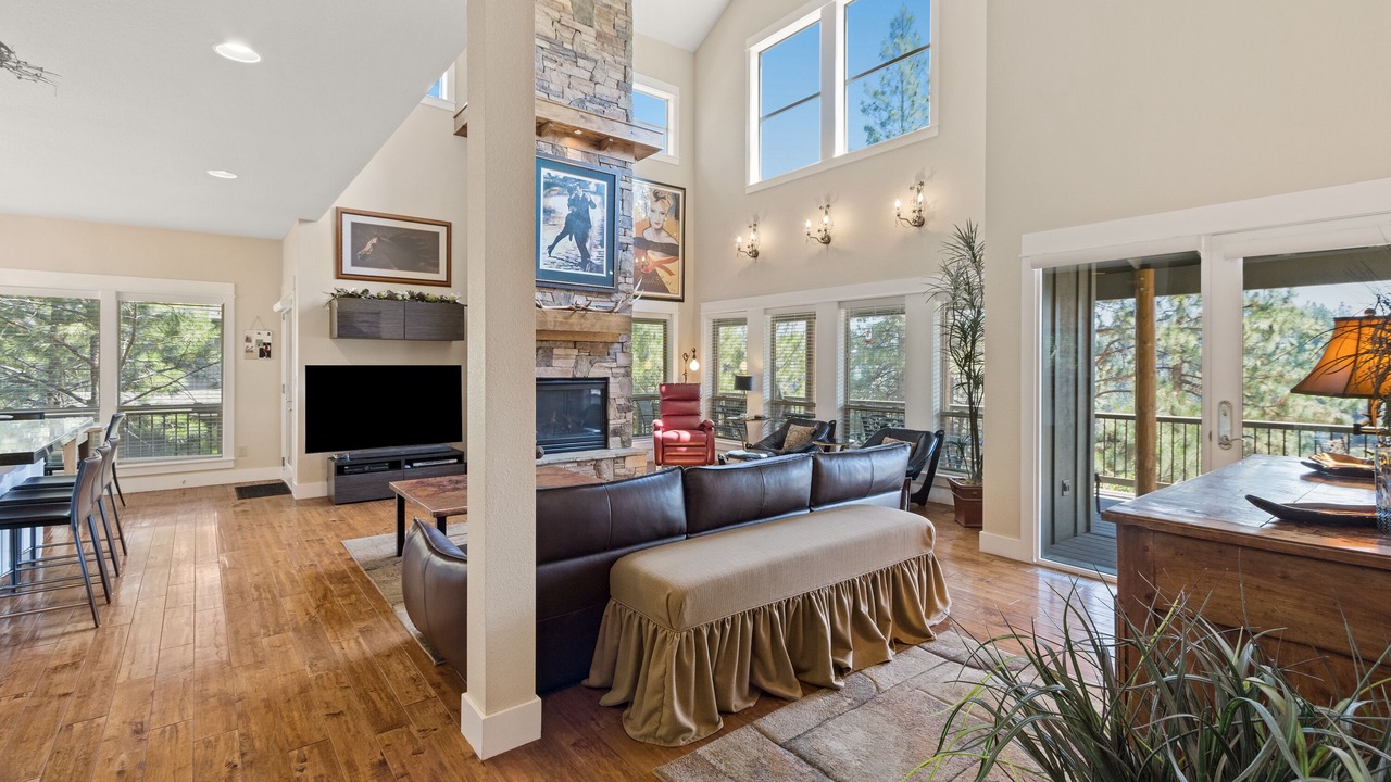 Photo of Livingroom in RiverWild