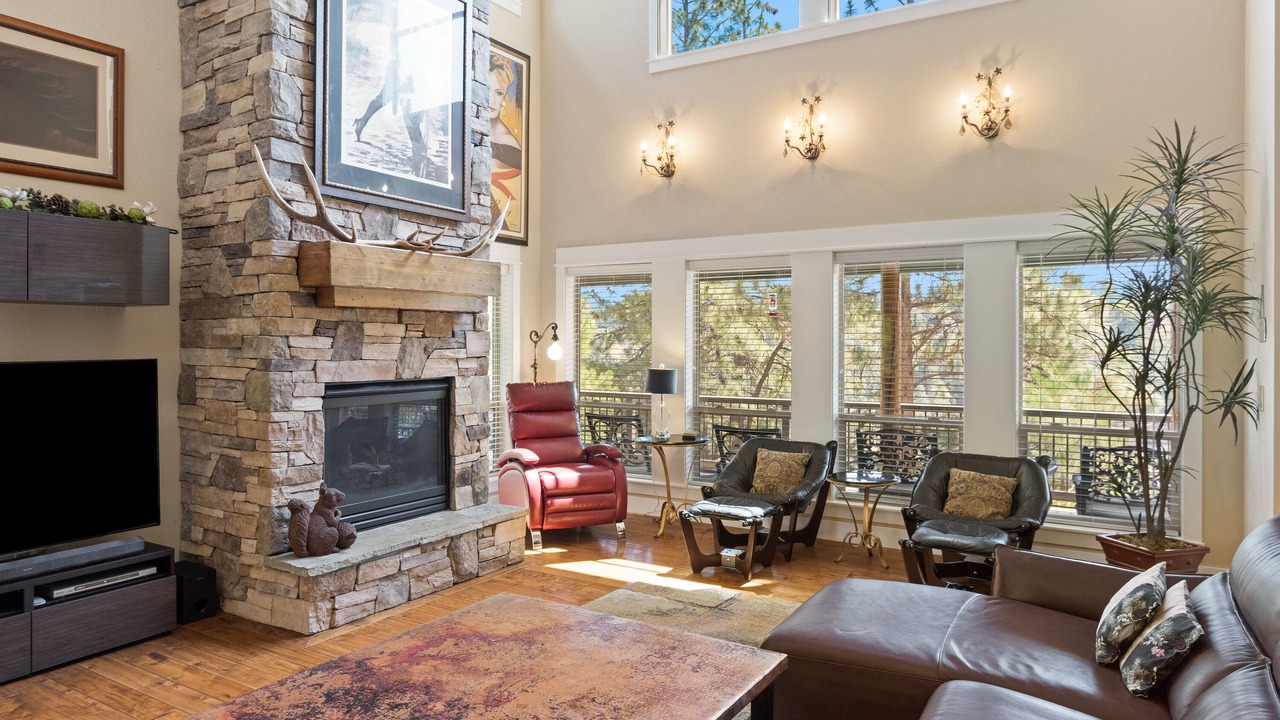 Photo of Livingroom in RiverWild