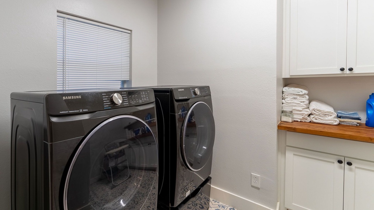 Photo of Bedroom in Ellis County