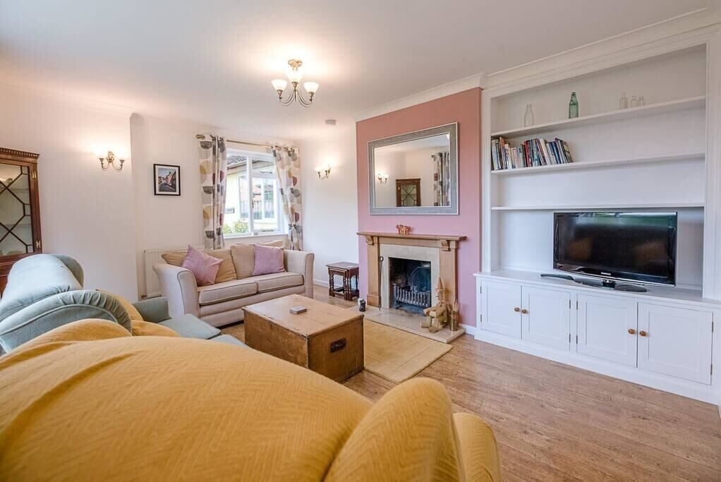 Photo of Livingroom in Woodbridge