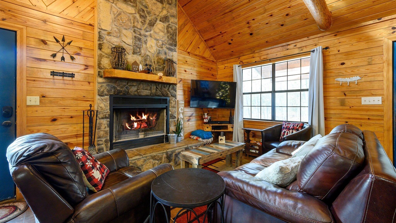 Photo of Livingroom in Broken Bow