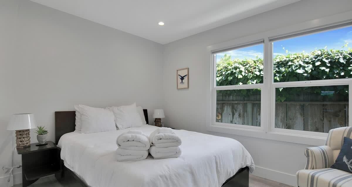 Photo of Bedroom in Opal Cliffs