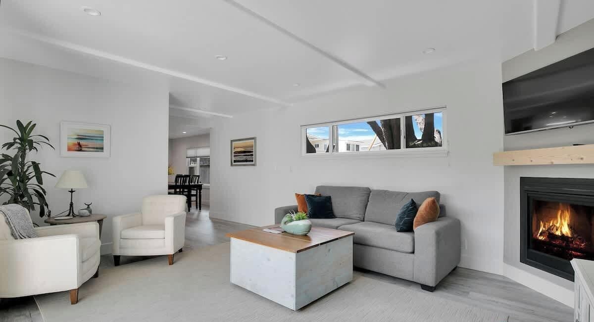 Photo of Livingroom in Opal Cliffs