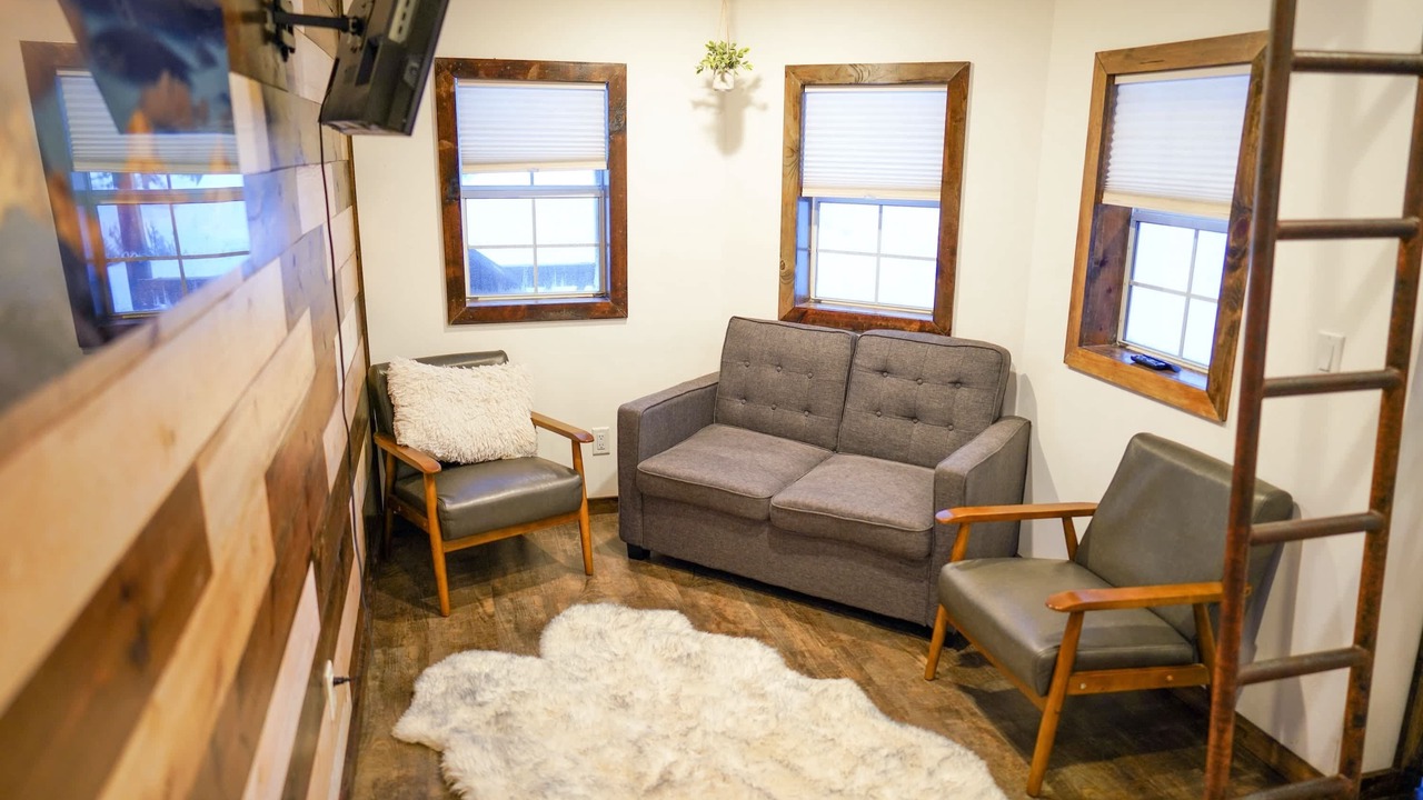 Photo of Others in Victor