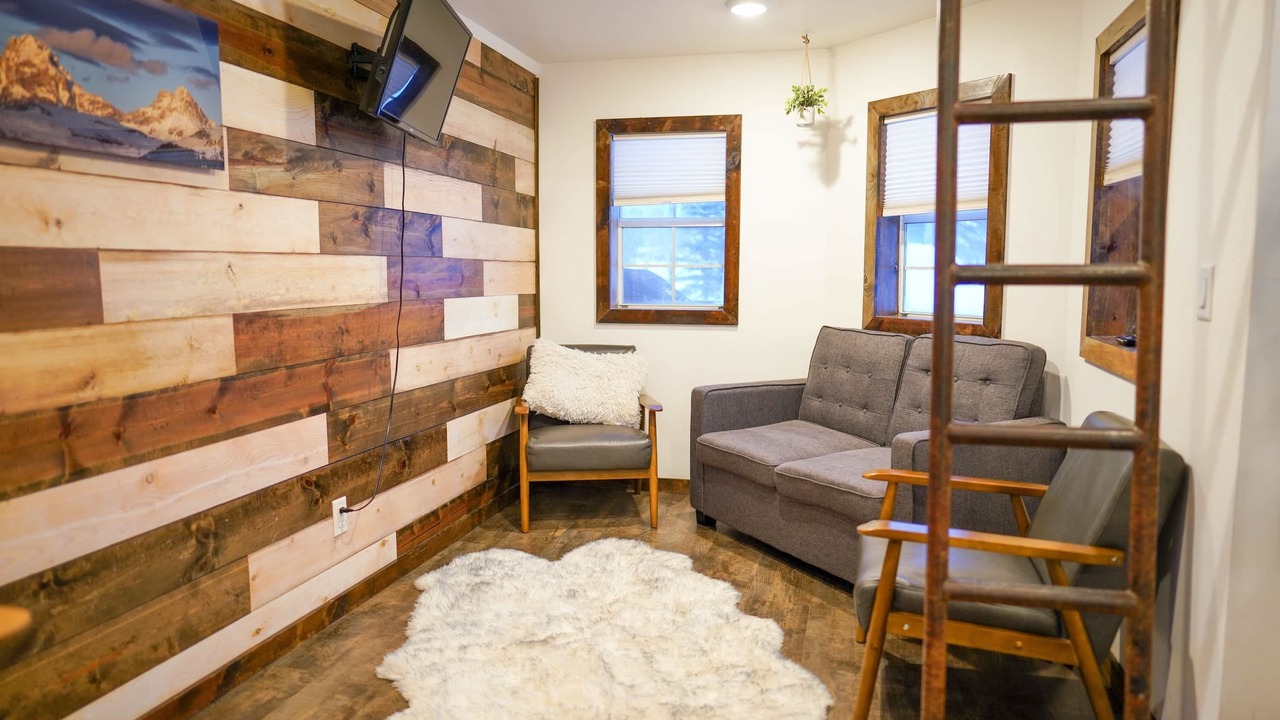 Photo of Livingroom in Victor