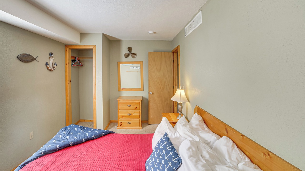Photo of Bedroom in Kimberling City